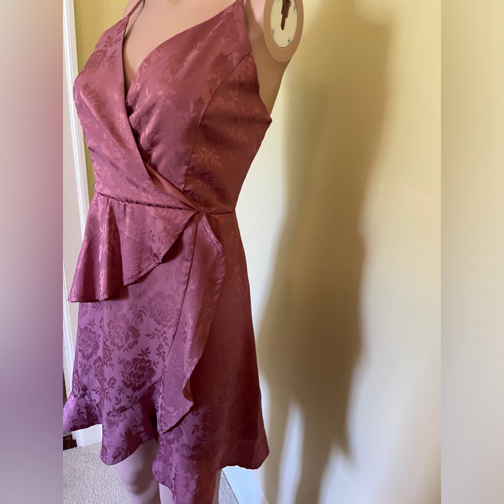 Beautiful flirty dress by Altar’d State